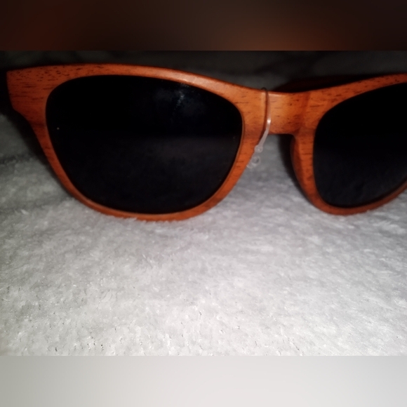 NEW sunglasses - Picture 4 of 4
